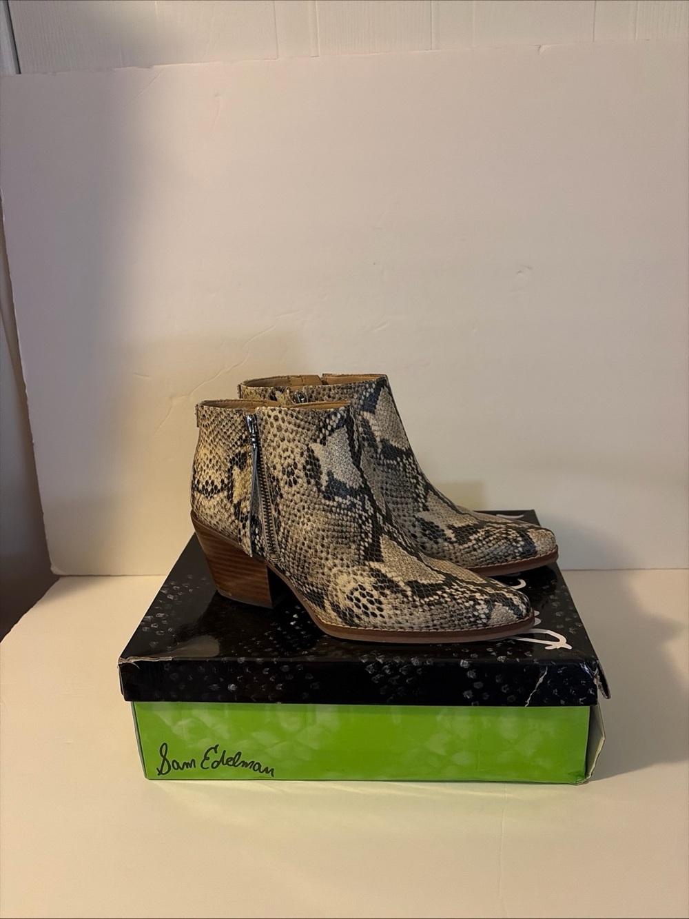 Sam Edelman Women Western Chelsea Boots Winona Size US 6.5M Snake Print NIB